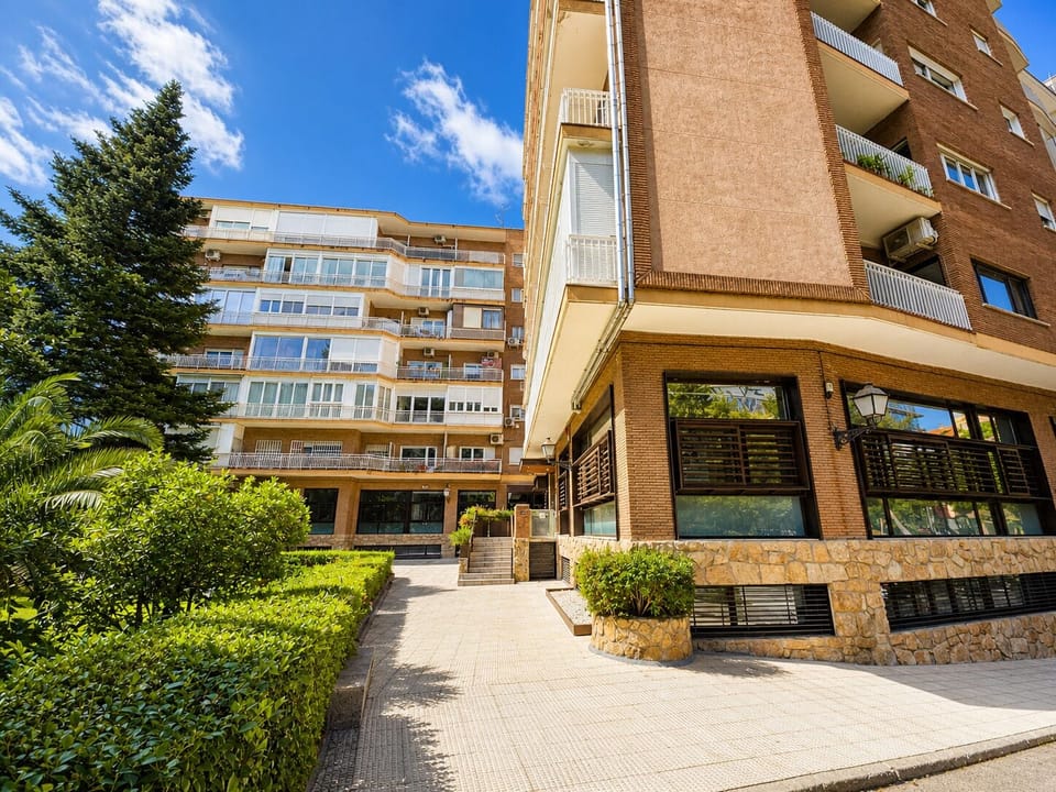 Luxury Apartment, 3 Bedrooms, Hill View | Exterior