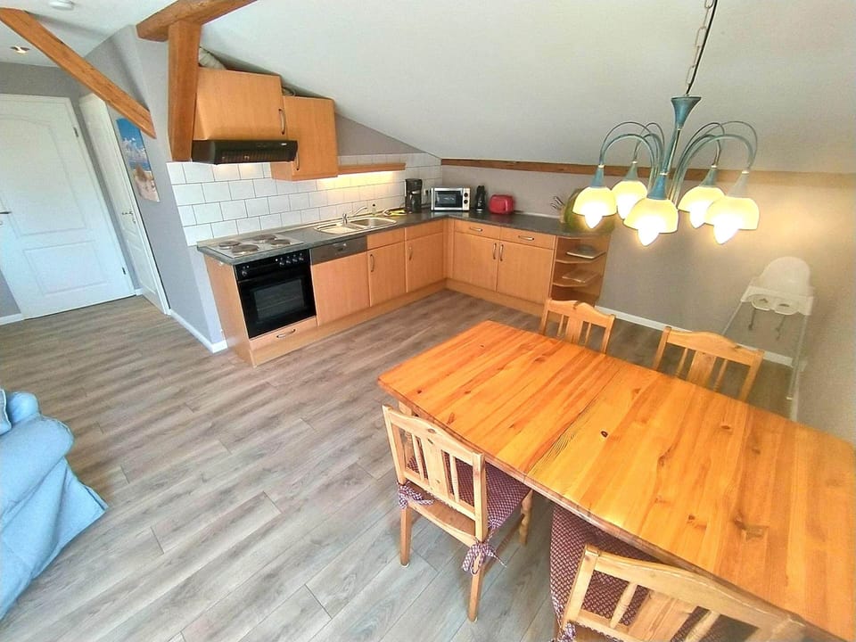 Apartment | Dining