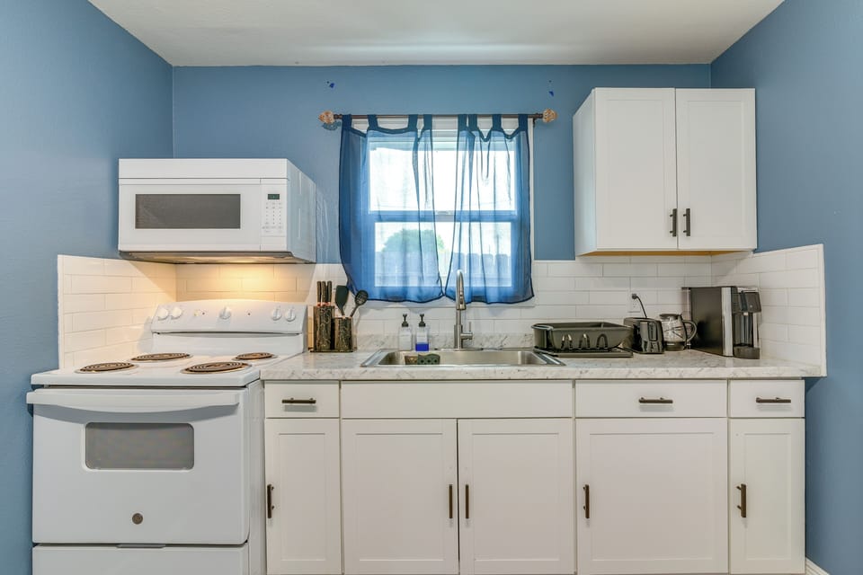House (2 Bedrooms) | Interior