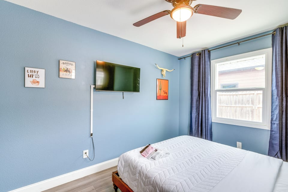 House (2 Bedrooms) | Interior