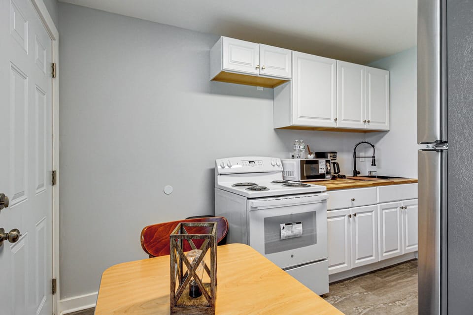 Apartment (0 Bedroom) | Interior
