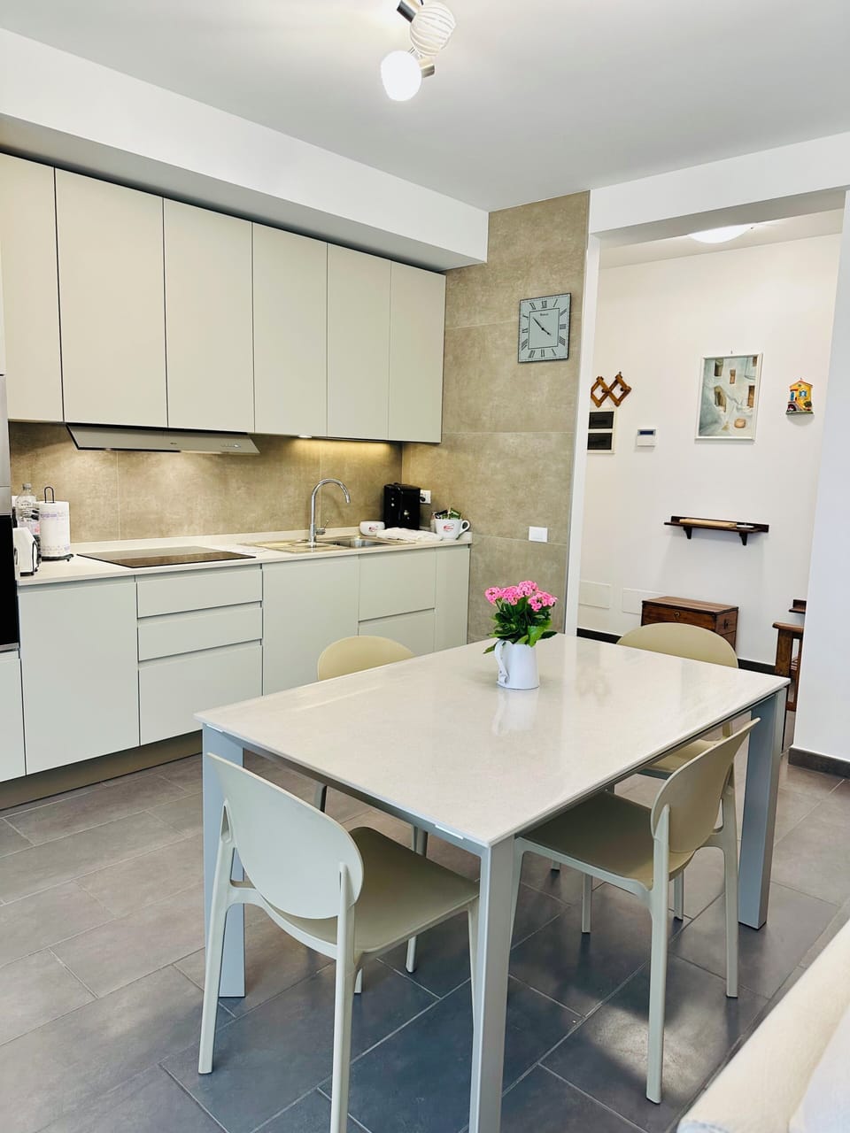 Apartment, 3 Bedrooms, Balcony, Garden View | Dining room