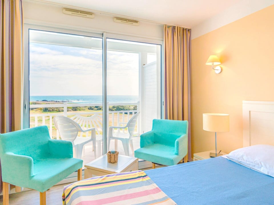 Coastal 2-room Apartment for 5 Guests in Chateau-d'olonne Apartment in Château-d'Olonne