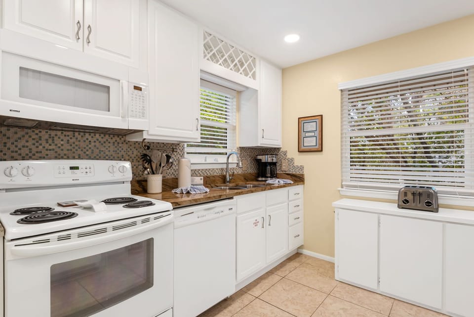 Treehouse By The Sea- Kitchen area