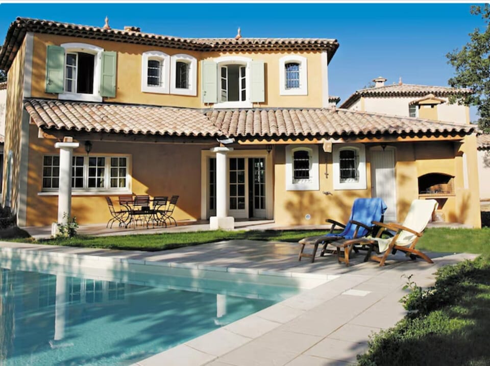Villa | Exterior