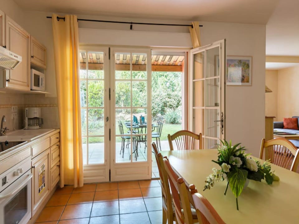 House | Private kitchen | Highchair