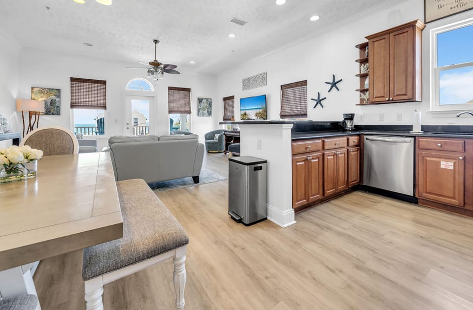 Dining to living room