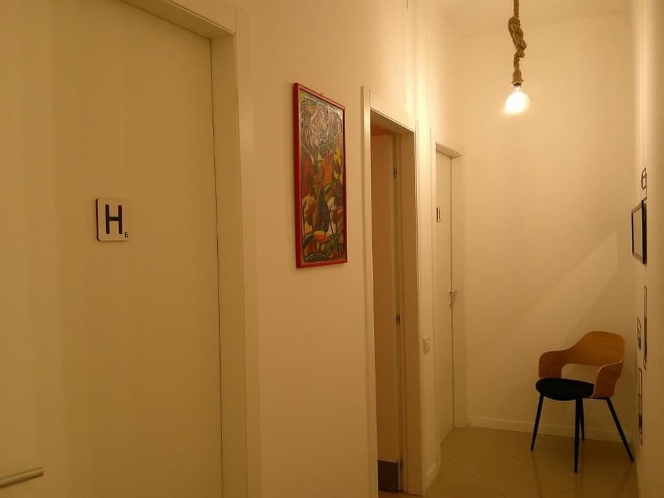 Family Suite, 2 Bedrooms, Courtyard View | Interior