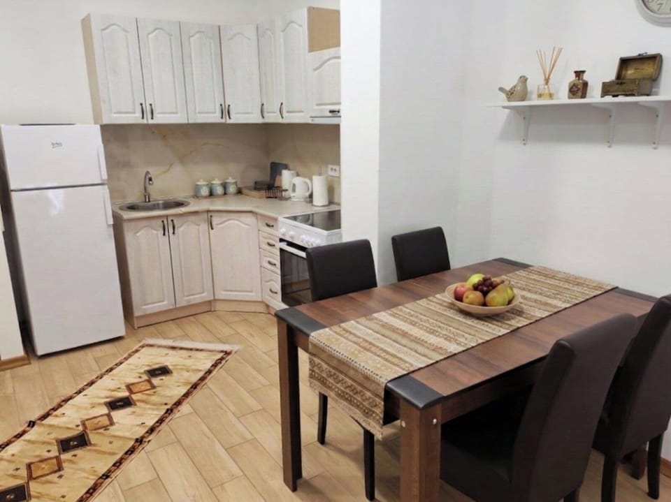 Family Apartment, Balcony, City View | Dining