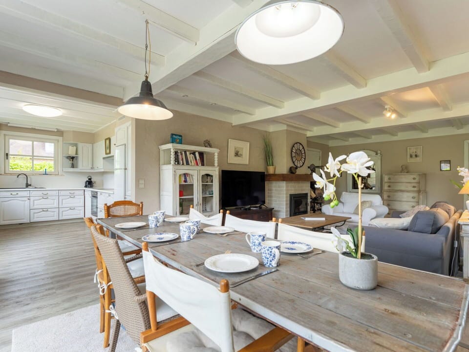 Furniture, Interior Design, Wood, Table, Ceiling, Flooring, Kitchen & Dining Room Table, Chair, Dining Room, Room