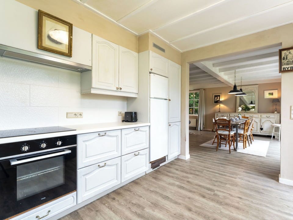 Flooring, Wood, Interior Design, Cabinetry, Furniture, Kitchen, Countertop, Floor, Ceiling, Wood Flooring