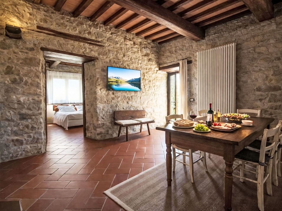 Furniture, Wall, Interior Design, Flooring, Wood, Ceiling, Floor, Chair, Table, Architecture