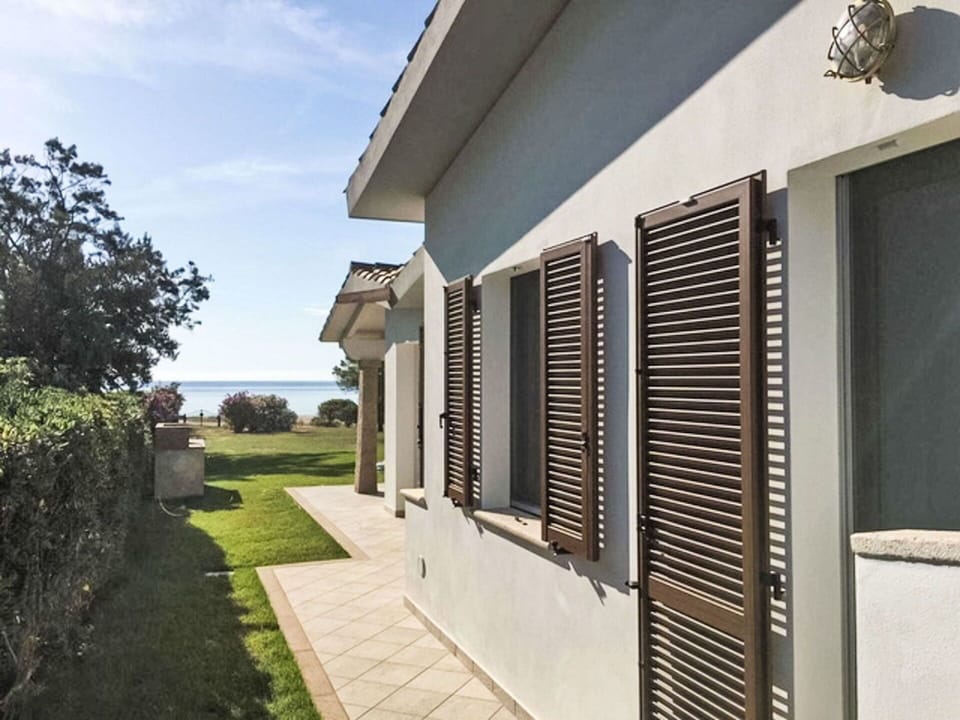 Shade, Window Covering, Balcony, Home Door, Daylighting, Window Treatment