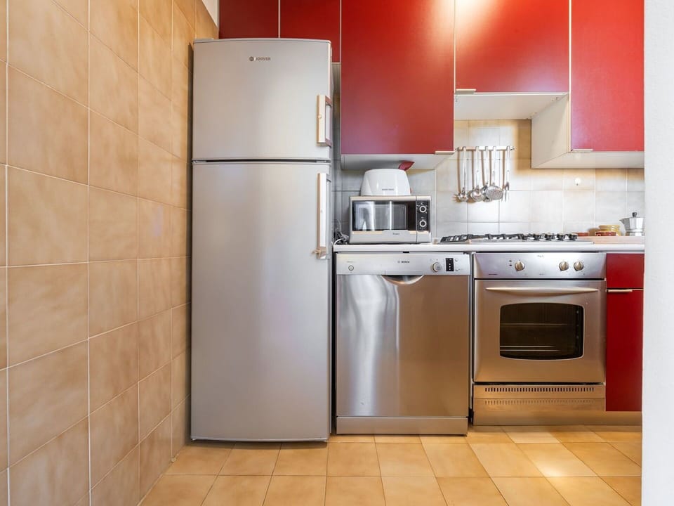 Kitchen Appliance, Kitchen, Major Appliance, Refrigerator, Home Appliance, Cabinetry, Countertop, Flooring, Interior Design, Floor