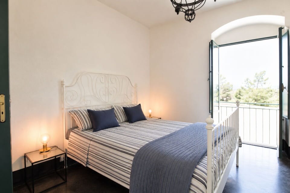 Autumn, Bedroom, Spring, Summer