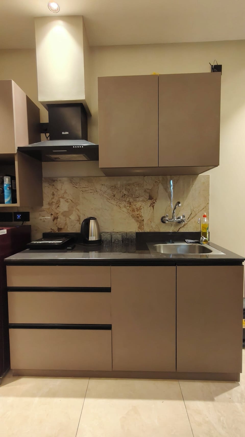 Mini-fridge, microwave, oven, stovetop