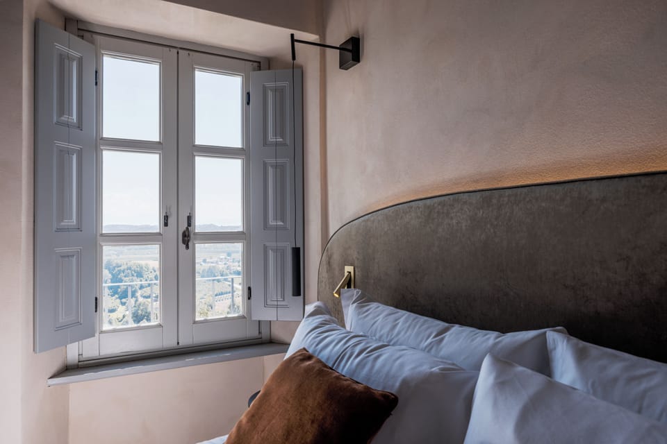 Heritage Room | Egyptian cotton sheets, premium bedding, memory foam beds, minibar