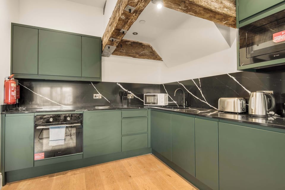 Fully equipped kitchen