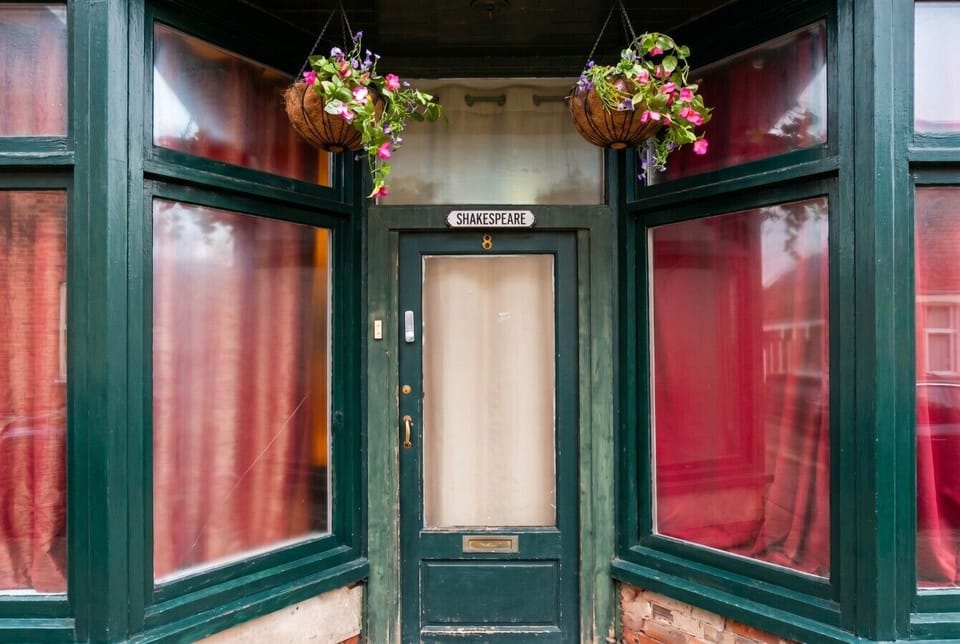 Vintage Shakespeare front door with 24 hour keypad access.