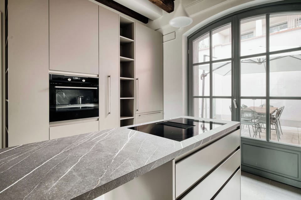 Deluxe Apartment, Balcony | Private kitchen