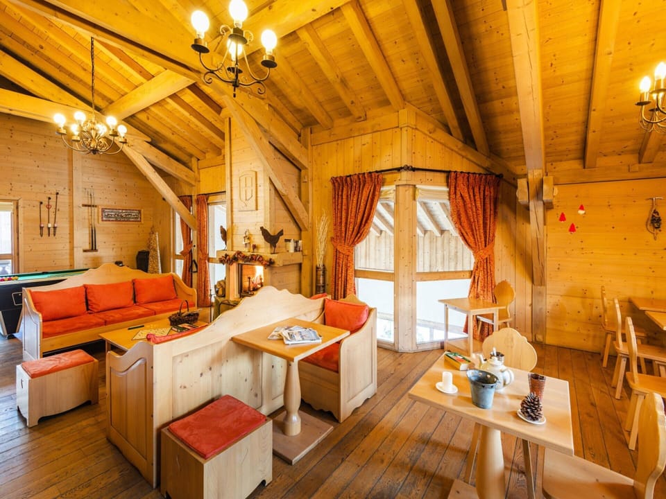 Chalet | Interior