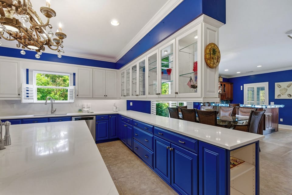 Regal Palms - Kitchen
