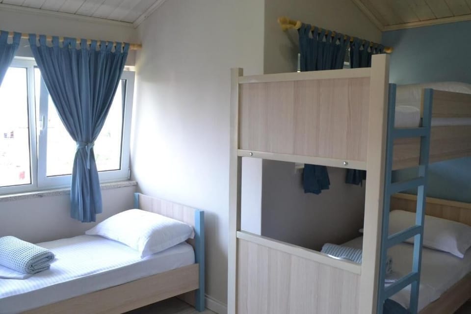 Family Room, Garden View | WiFi (free)