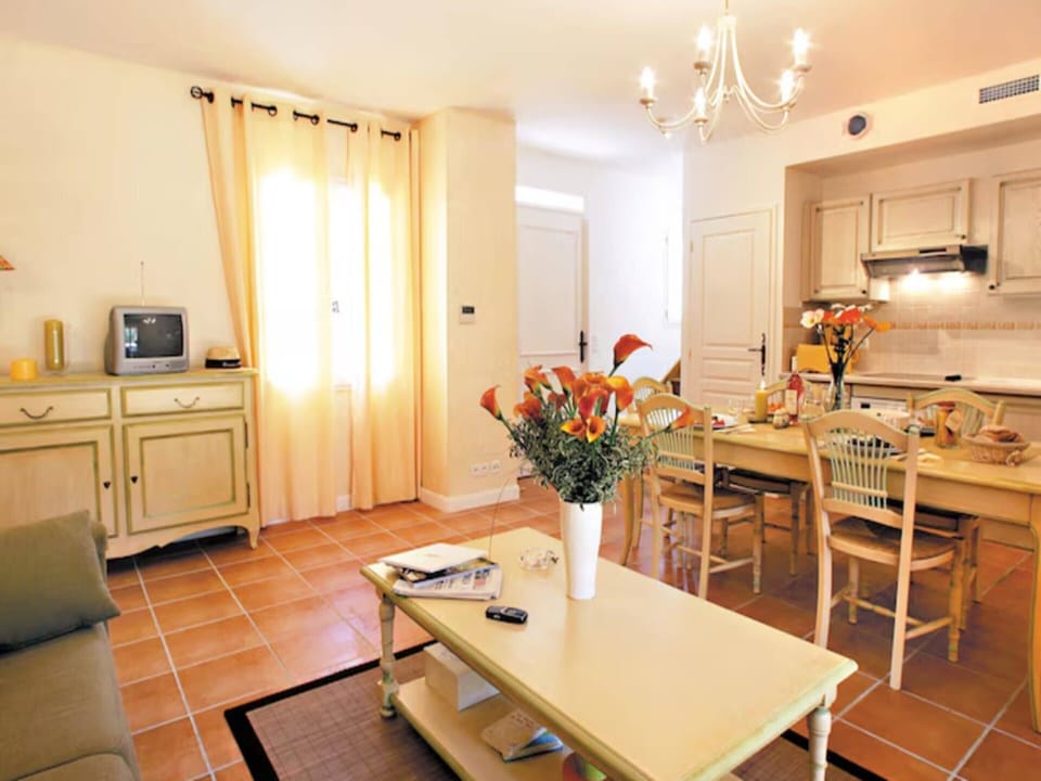 House | Dining