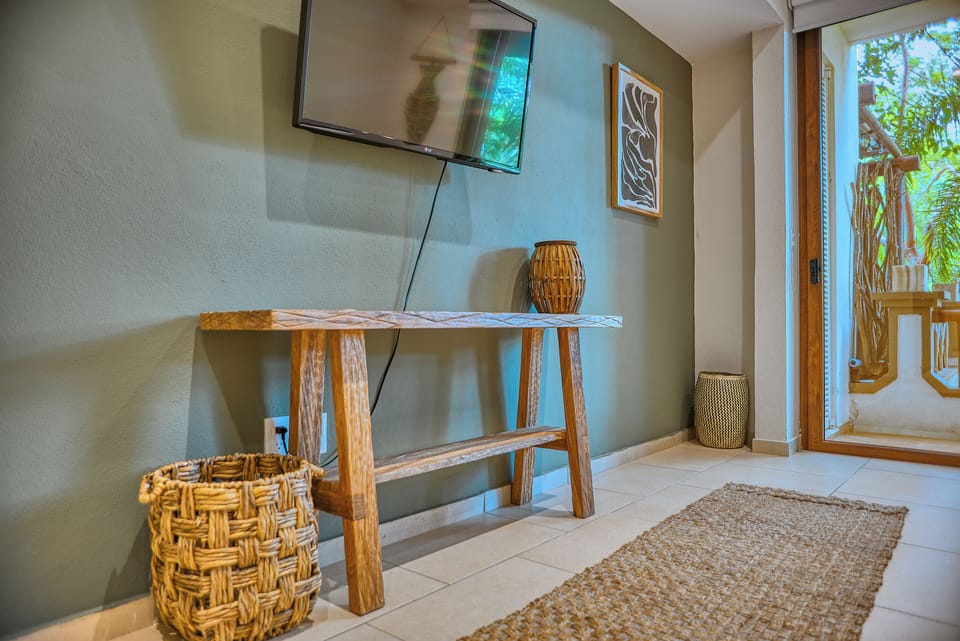 Luxury Apartment, 2 Bedrooms, Resort View | Interior