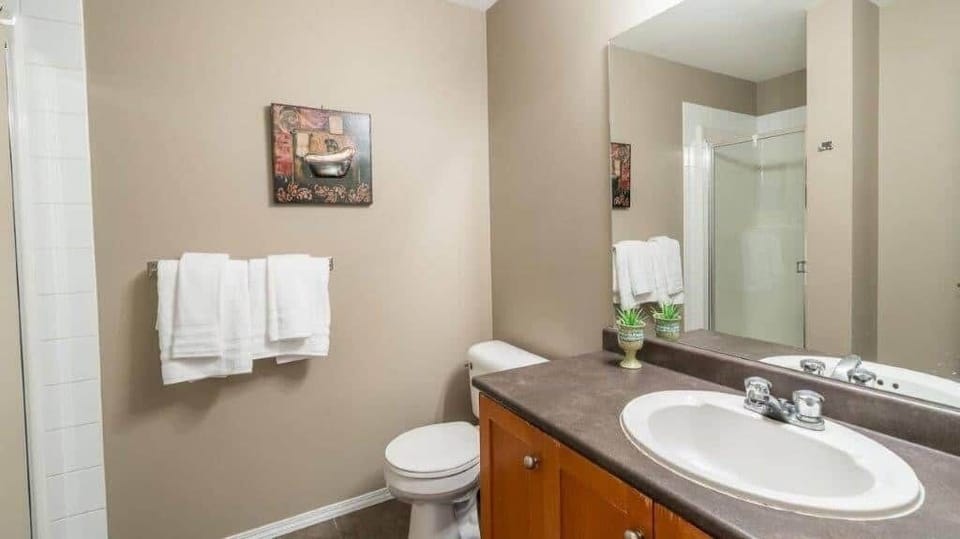 2306 Second Bathroom