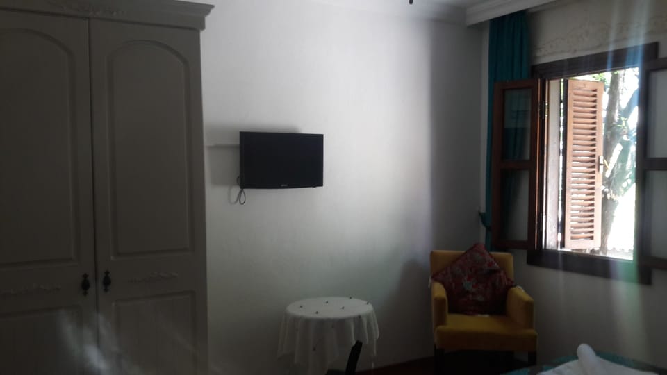 Standard Room | Desk, iron/ironing board, free cribs/infant beds, free WiFi