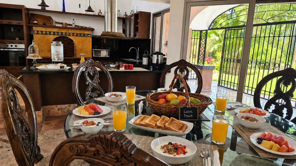 Free daily self-serve breakfast