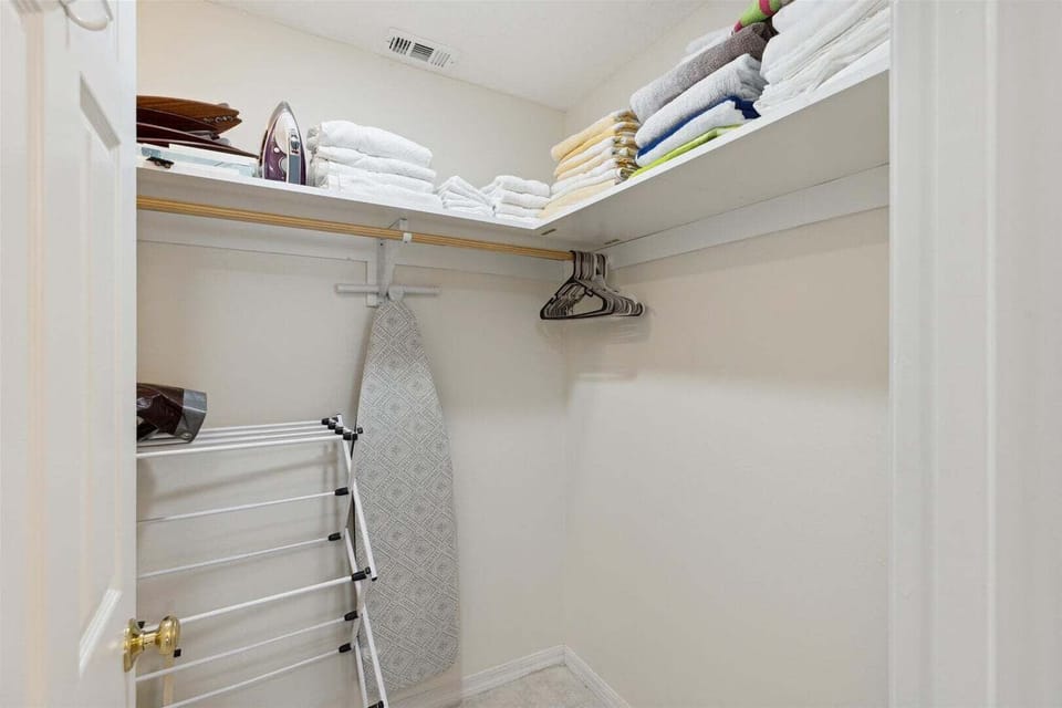 Villa (3 Bedrooms) | Iron/ironing board