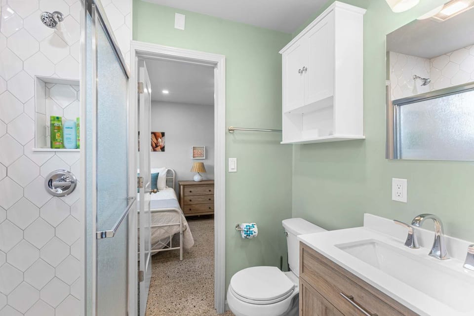 Neptune's Hideaway Cottage in Vero Beach