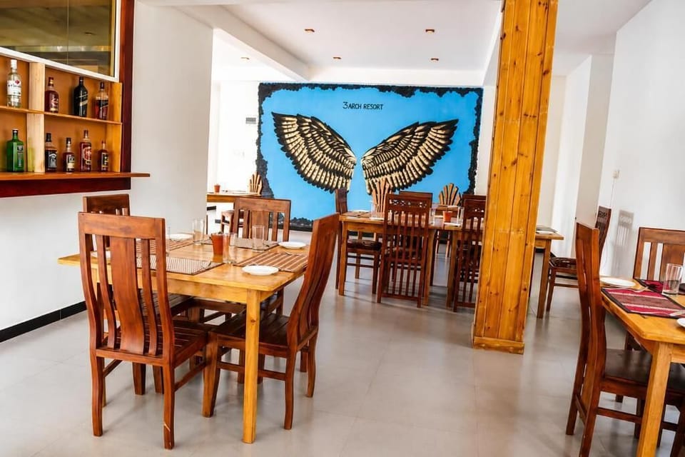 Deluxe Double Room, Mountain View | Dining