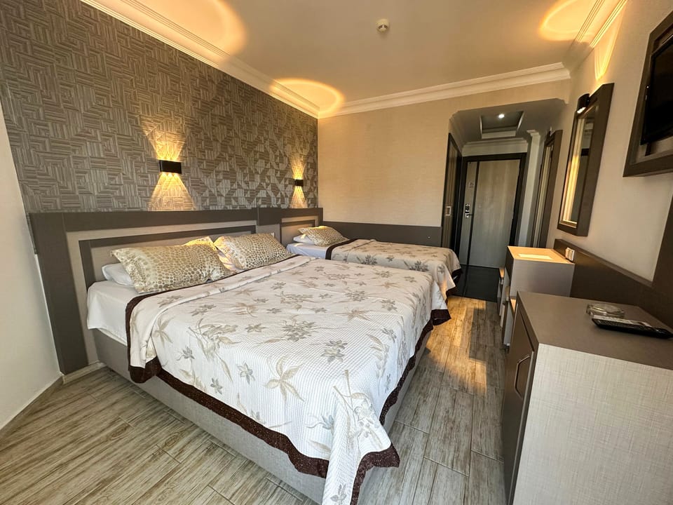 Standard Double Room | Minibar, free WiFi, wheelchair access