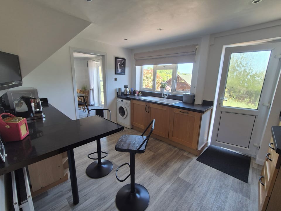 Washing Machine & Dishwasher