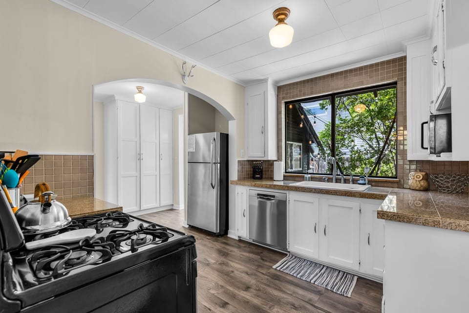 Gourmet Kitchen
