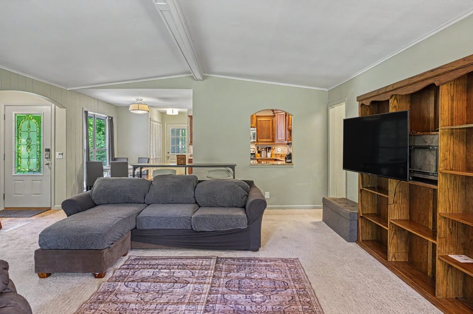 14SonoraWaylivingroom3