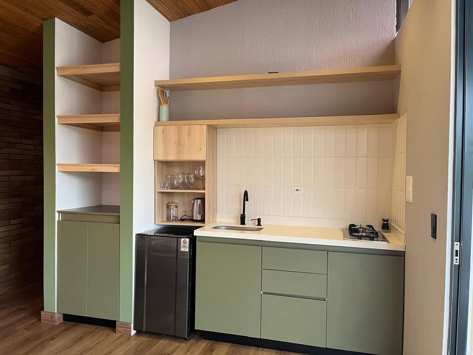 Luxury Cottage, Lake View | Private kitchen | Mini-fridge, mixer, cleaning supplies, freezer