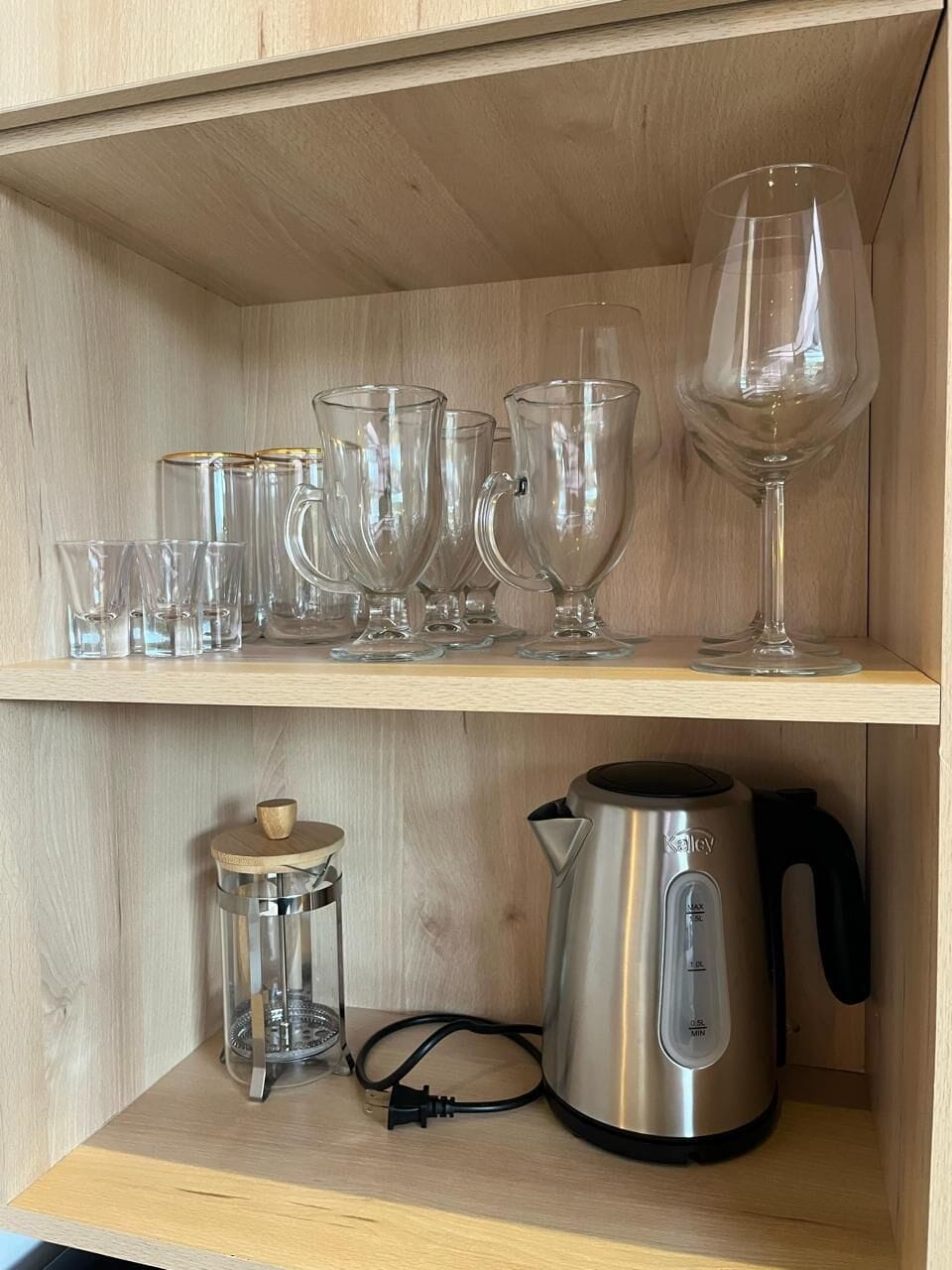 Luxury Cottage, Lake View | Private kitchen | Mini-fridge, mixer, cleaning supplies, freezer
