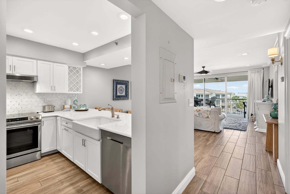 High Pointe Resort 3-443 - Seacrest - Kitchen