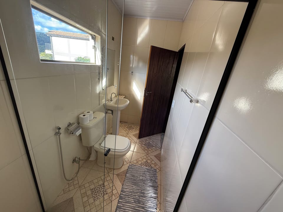 Comfort Twin Room, Balcony, Mountain View | Bathroom