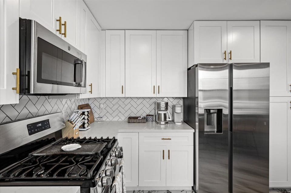 Cook, gather, and connect in a fully equipped kitchen designed for ease and enjoyment. Whether you’re preparing a quick breakfast or a full dinner, this inviting space makes every meal feel effortless and at home.
