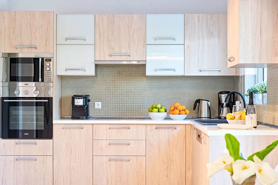 Villa | Private kitchen | Full-size fridge, microwave, oven, stovetop