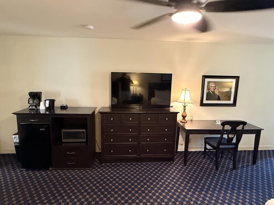 Suite, Multiple Beds, Non Smoking, Refrigerator & Microwave | Iron/ironing board, WiFi (free), bed sheets