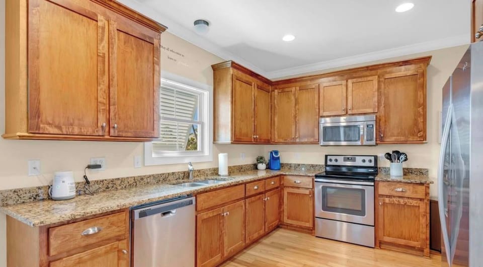 House, 3 Bedrooms, Smoking, Patio | Private kitchen