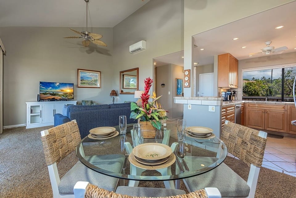 Condo, 1 Bedroom | Dining