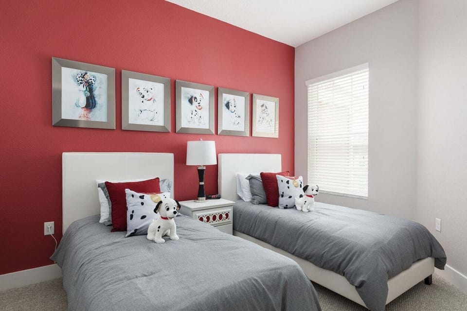 House, Multiple Beds, Pool View (SMV139-2639-4-G) | 4 bedrooms, individually decorated, individually furnished, bed sheets