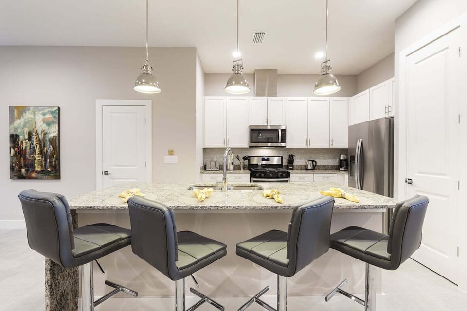 Townhome, Multiple Beds (SMV128-7596-4-G) | Private kitchen